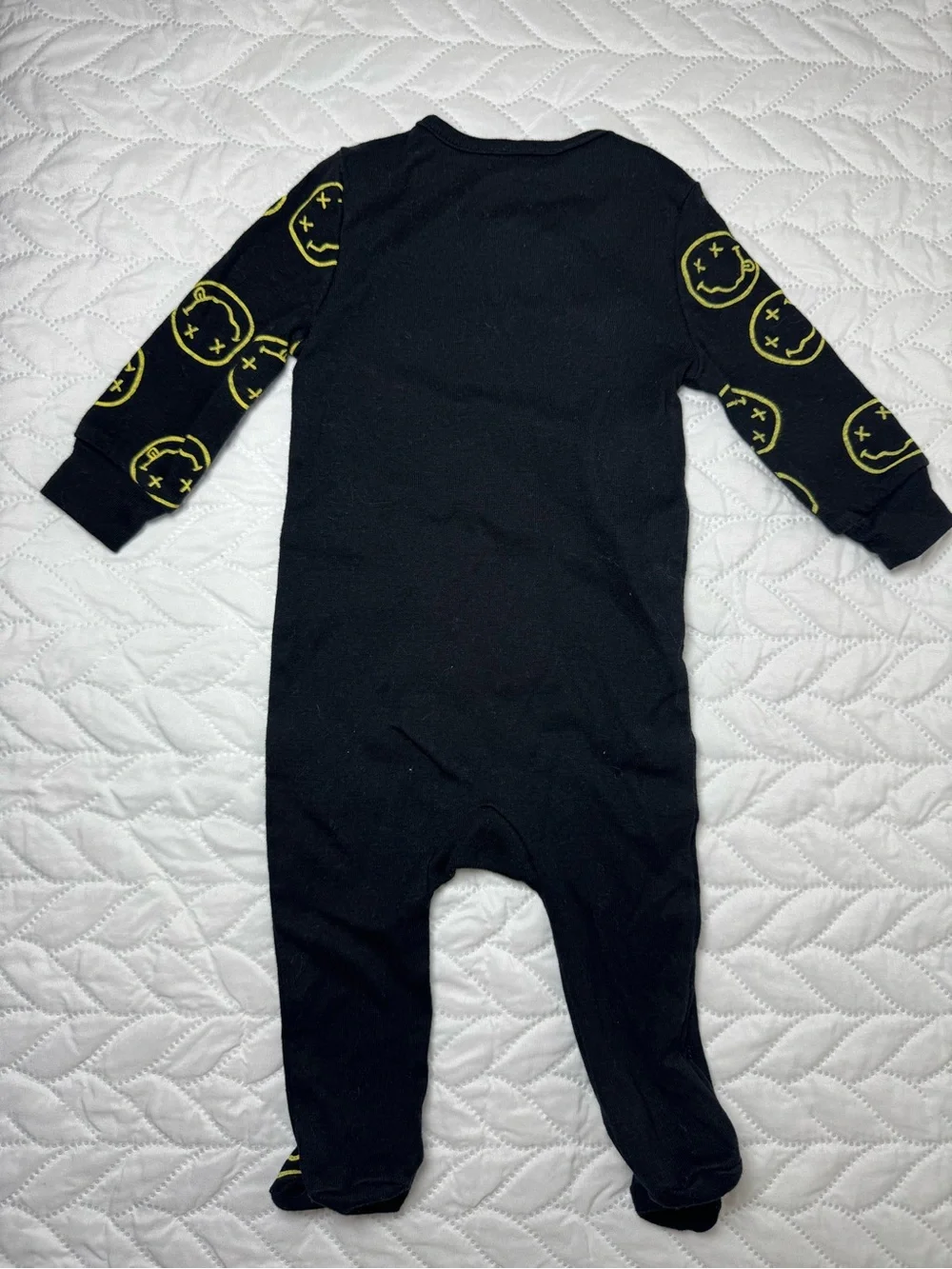 Official Nirvana Smiley Face Graphic Footie Baby Sleeper Black 3-6M - Picture 3 of 3